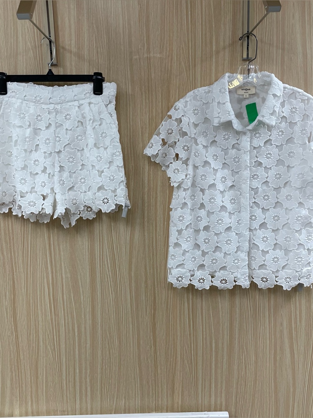 Umgee White Top and Shorts Set Size S